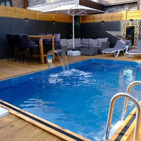 X Hotel *
